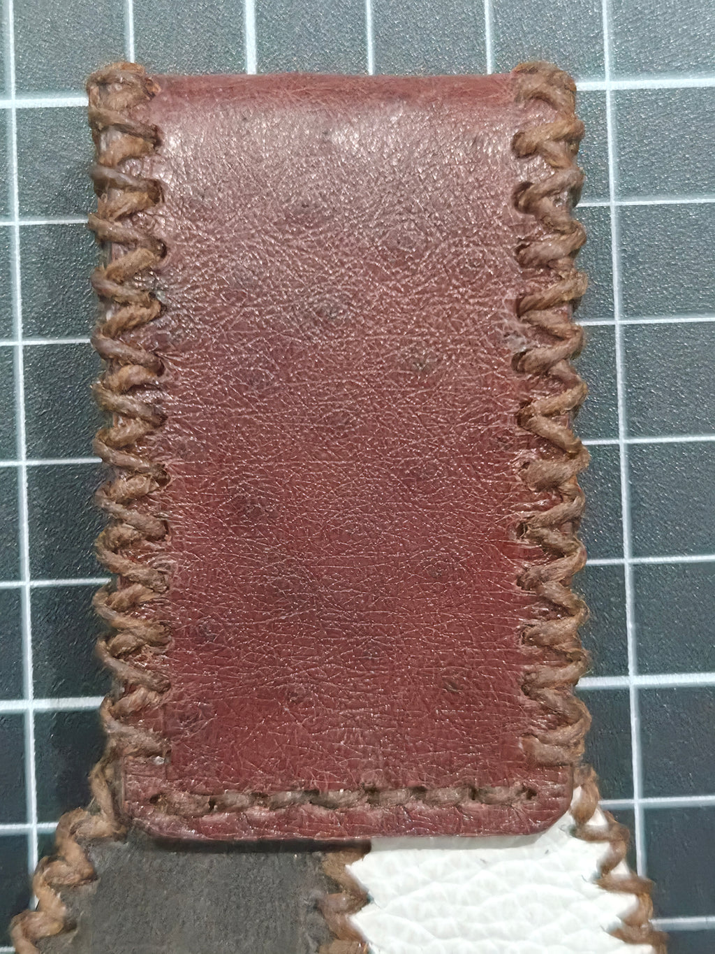 SIDE LATCH FOB HOLDER