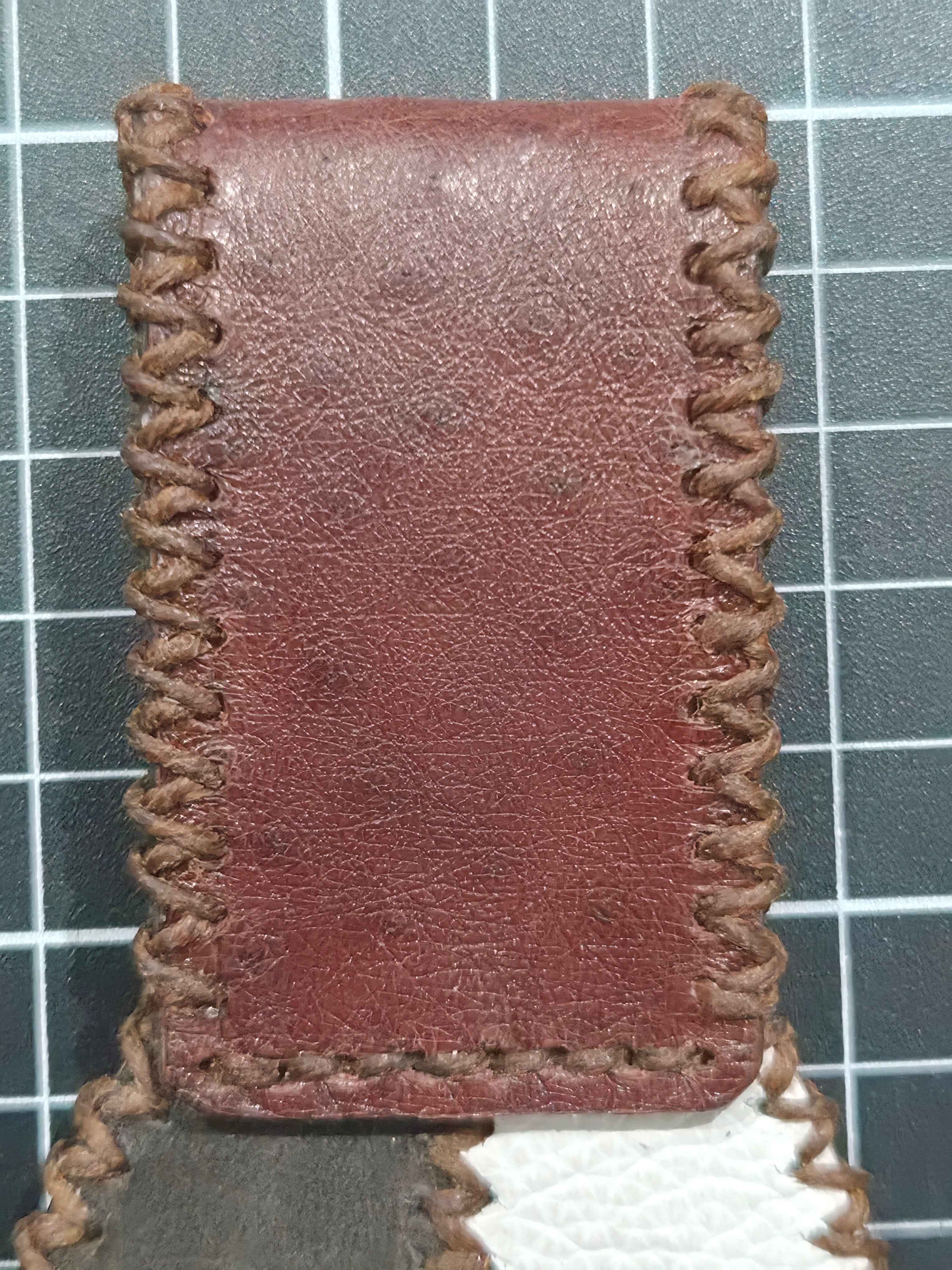 SIDE LATCH FOB HOLDER