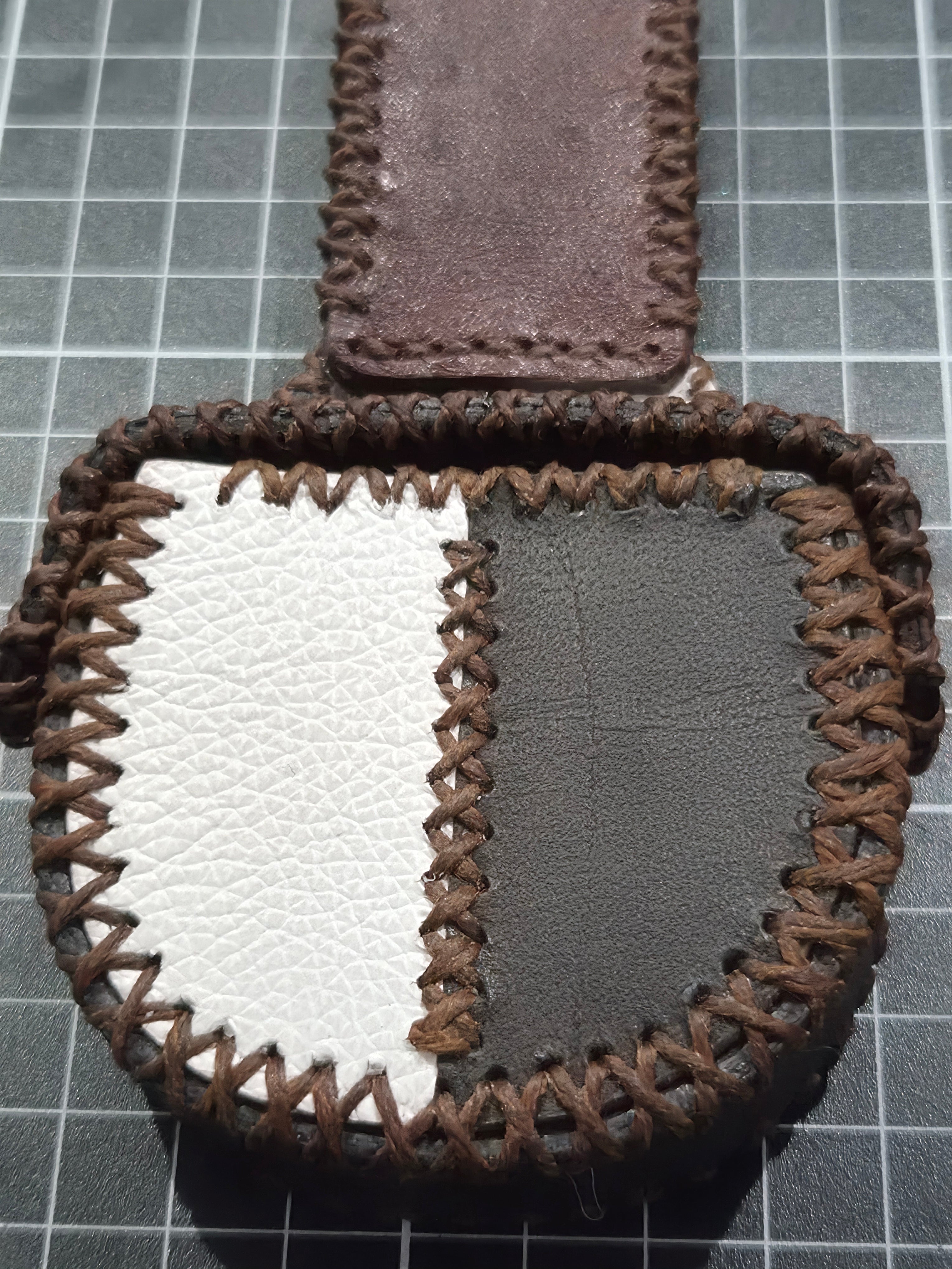 SIDE LATCH FOB HOLDER